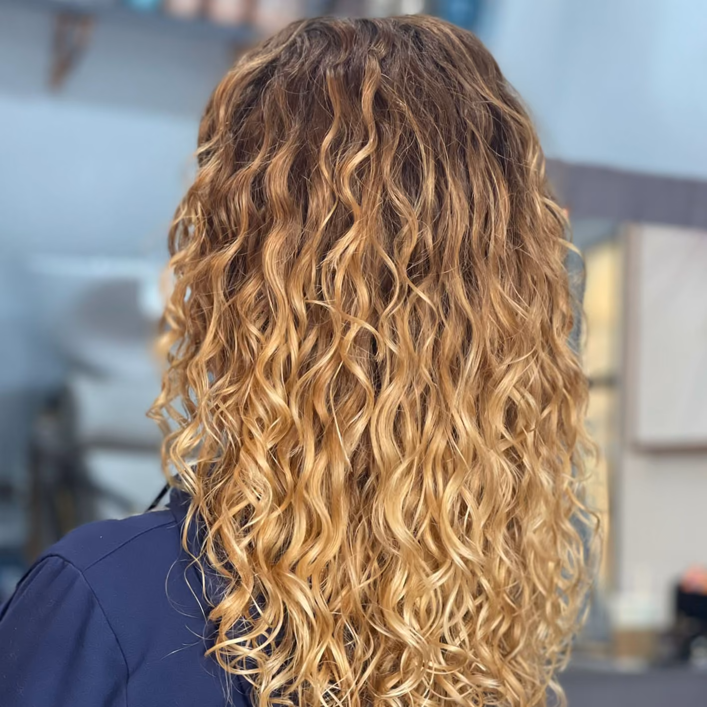Sun-kissed balayage with definition in every wave.